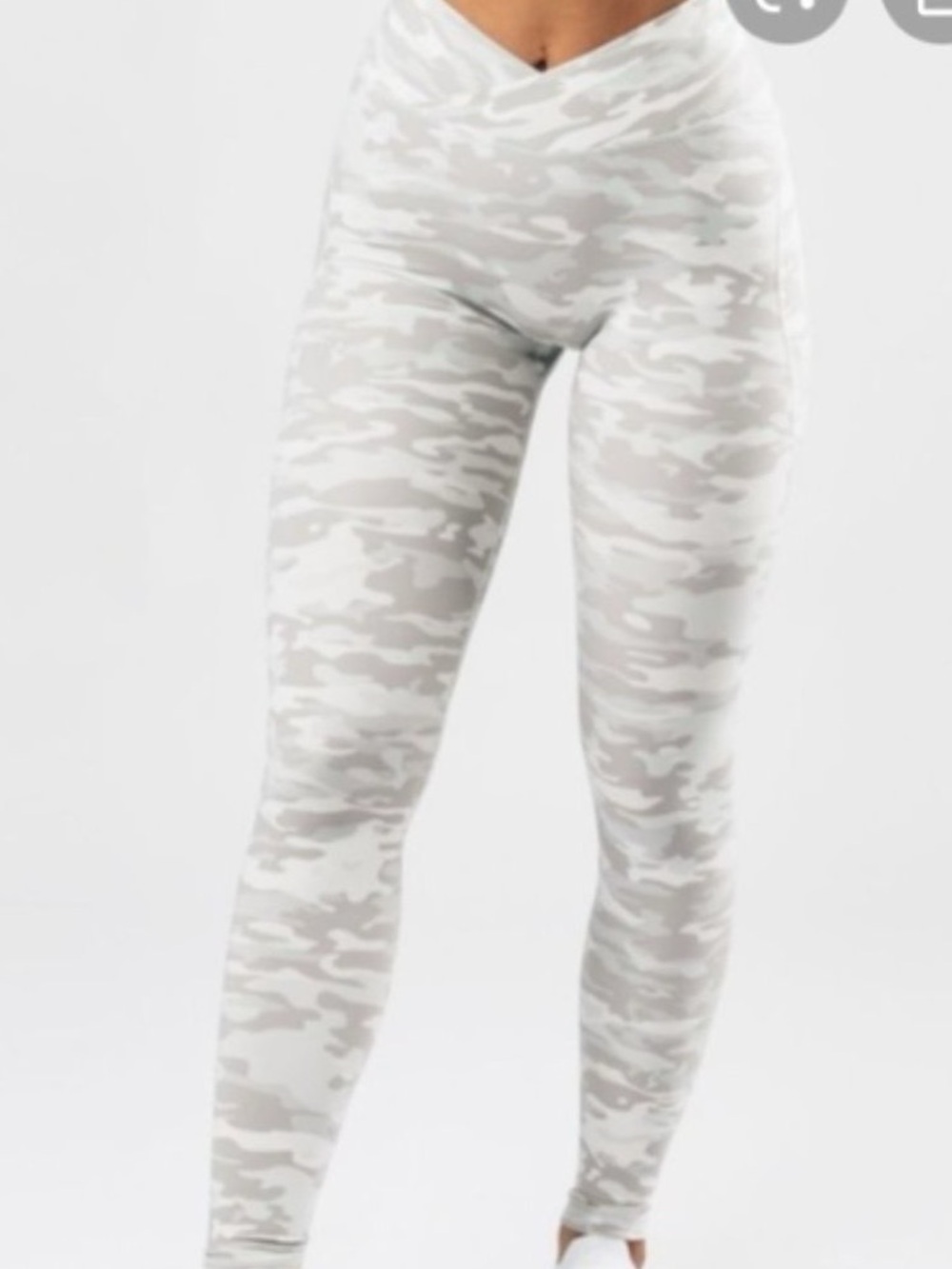 Alphalete White Camo Surface Path Leggings